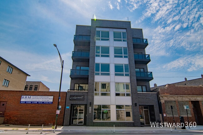 Building Photo - 880 N Milwaukee-2S