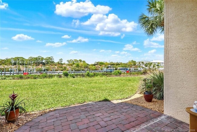 Building Photo - 2434 SW Island Creek Trail