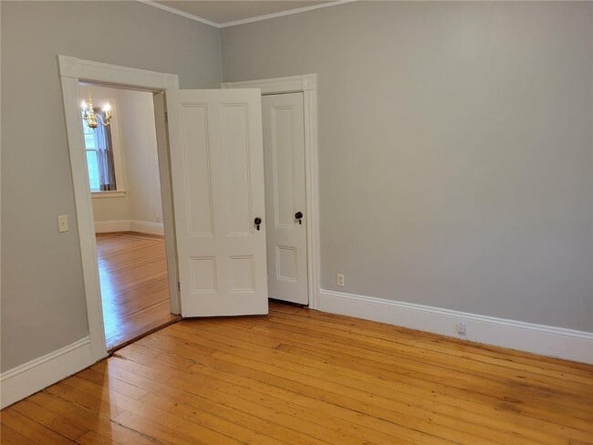 Building Photo - 12 Adelphi Ave