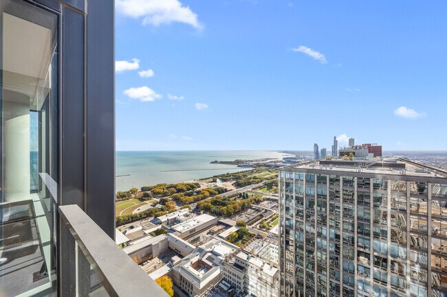 Building Photo - 60 E Monroe St