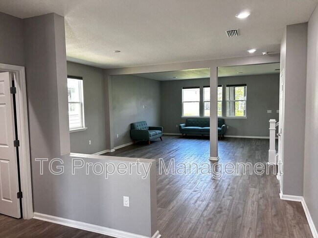 Building Photo - 11646 Pacific Dogwood Ct