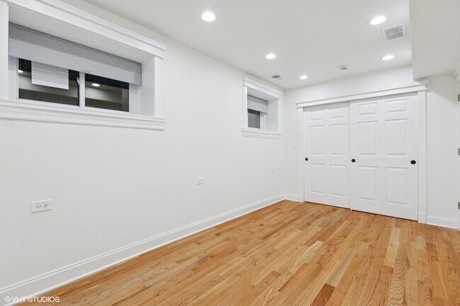 Building Photo - 2331 N Campbell Ave