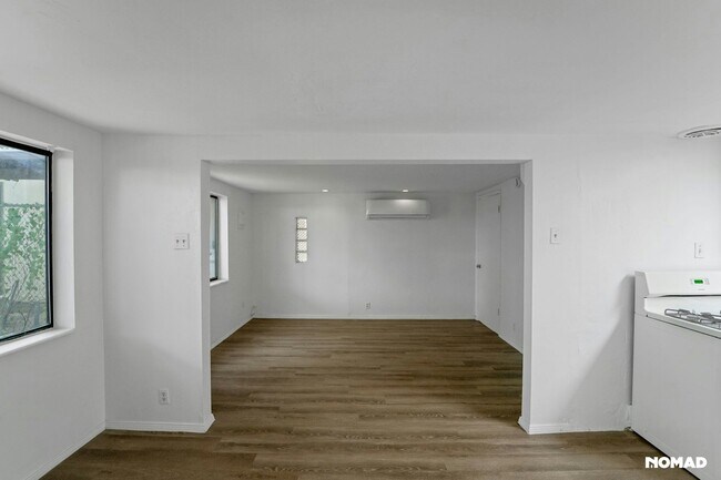 Building Photo - 127 N 1st Ave