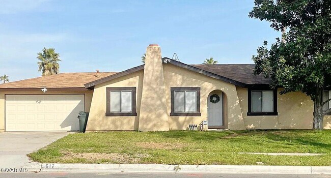 Building Photo - 617 N Spruce Ave