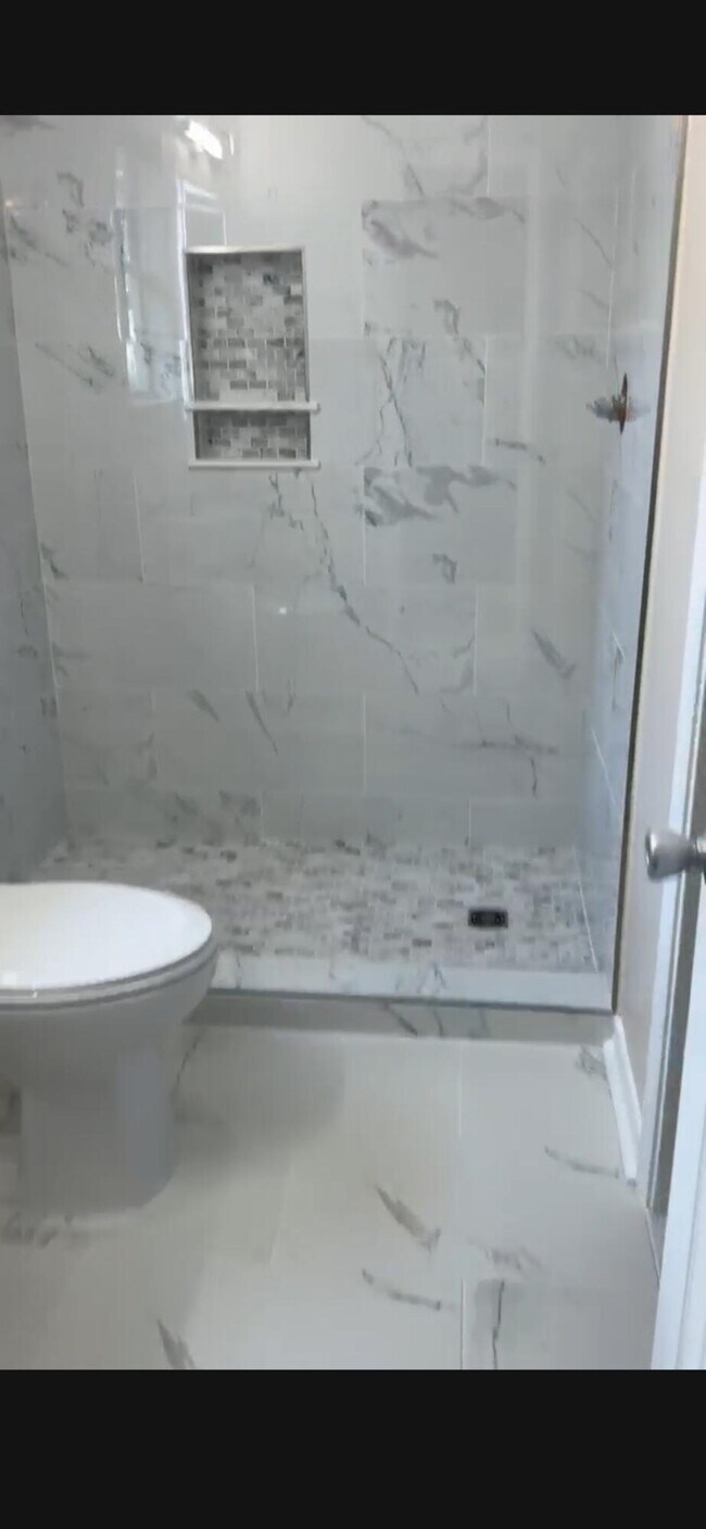 Building Photo - 7720 Lola Cir