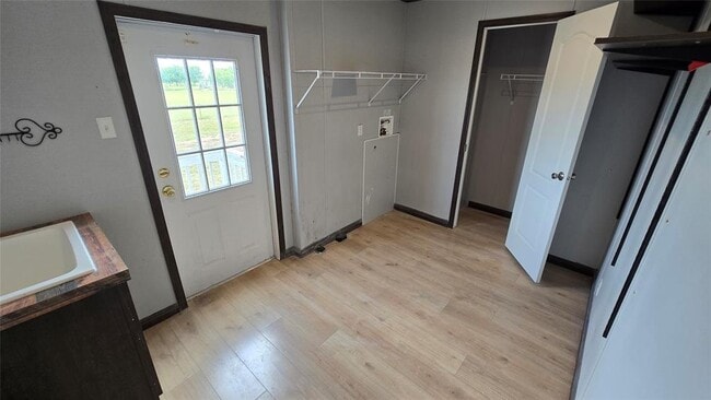 Building Photo - 148 Sunview Dr