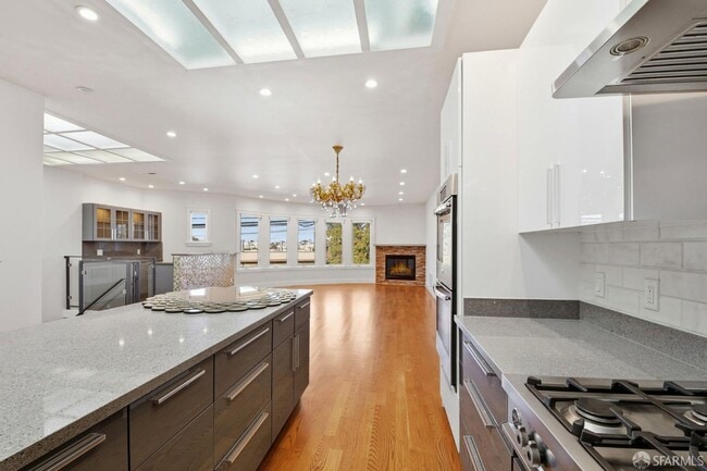 Building Photo - 526 Silver Ave