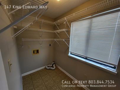 Building Photo - 147 King Edward Way