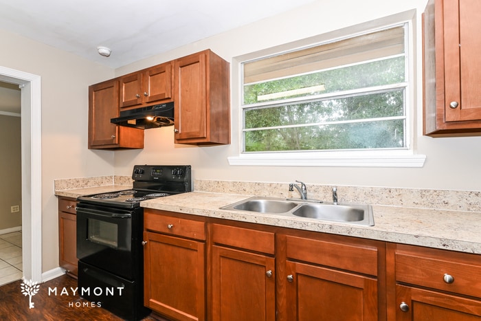 Building Photo - 6316 Solandra Dr