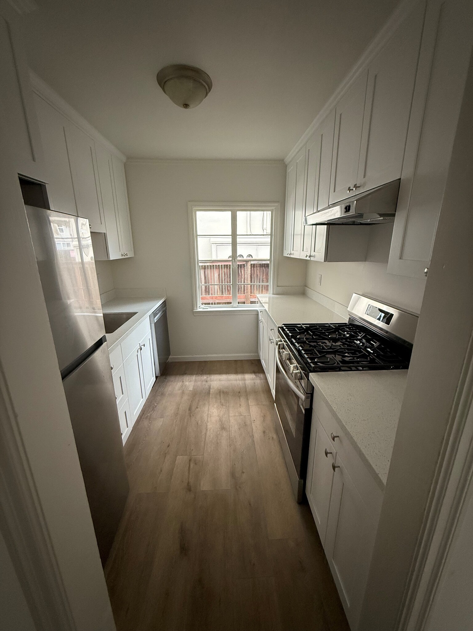 Building Photo - 1114 Capuchino Ave