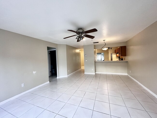 Building Photo - 144 Reserve Cir