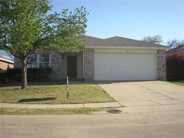 Primary Photo - 1701 Elm St