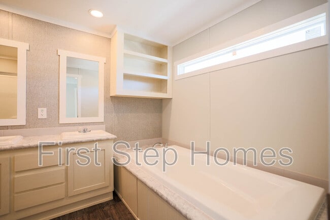 Building Photo - 133 Appaloosa Dr