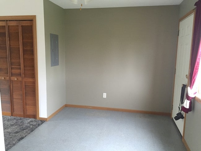 Interior Photo - 450 E Mesa Dr
