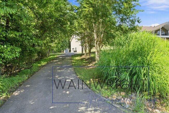 Building Photo - Lake Access Home Wirtz, VA