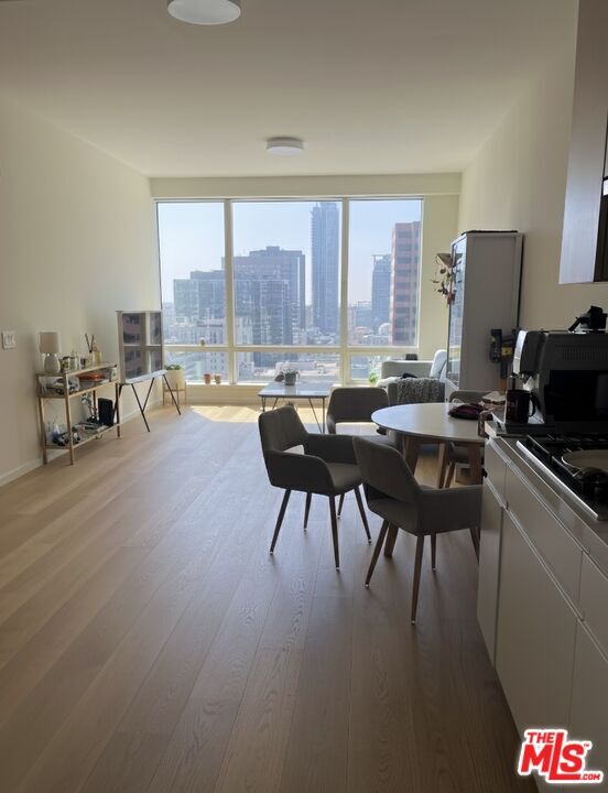 Building Photo - 877 Francisco St