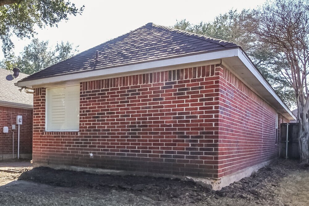 Building Photo - 2338 Liles Ln