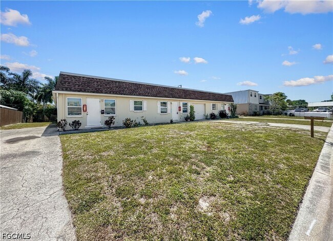 Building Photo - 6617 Warwick Cir