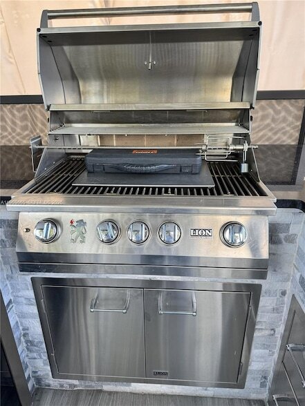 Building Photo - 10394 Fairway Heights Blvd