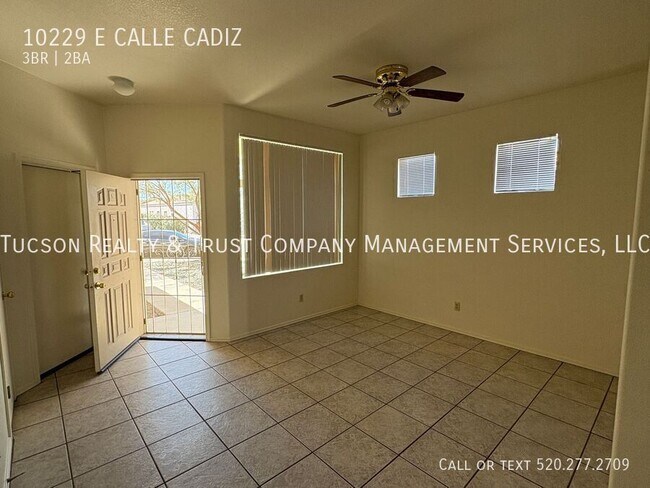 Building Photo - 10229 E Calle Cadiz