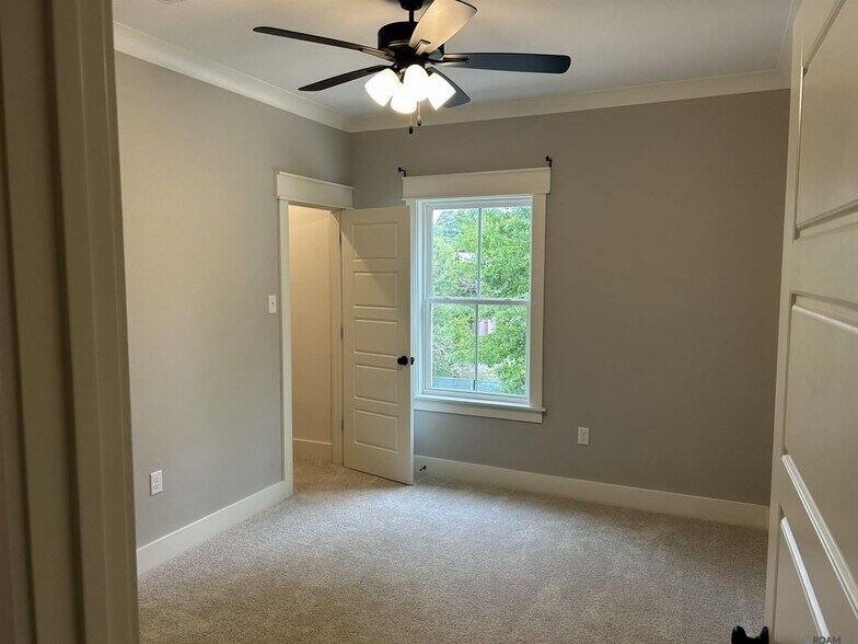 Building Photo - 5704 Goodwood Crossing Ln