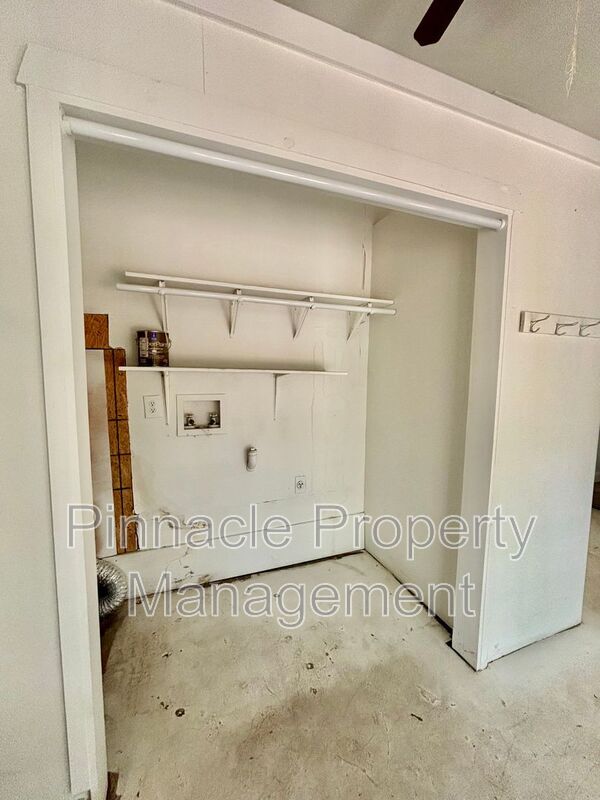Building Photo - 1307 Bertha St
