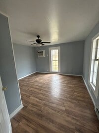 Building Photo - 1028 S Arendell Ave