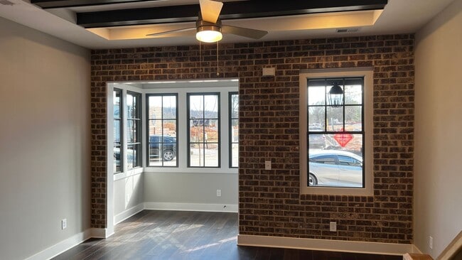 Building Photo - Spain Park Schools 3 Bedroom / 3 Bath Townhouse