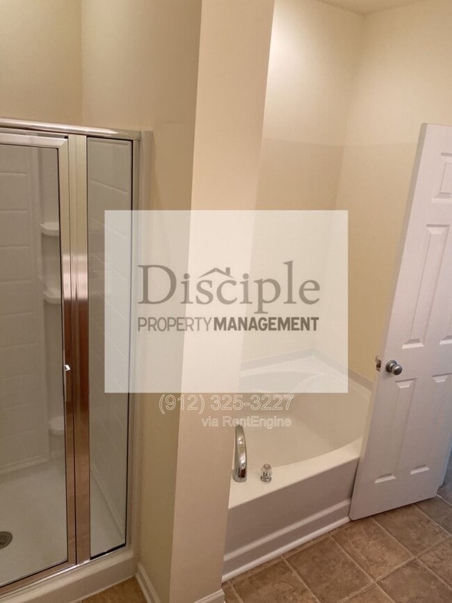 Building Photo - 169 Regency Cir