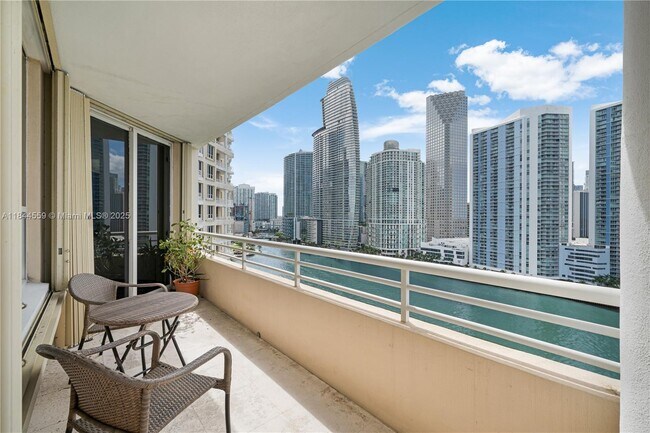 Building Photo - 888 Brickell Key Dr