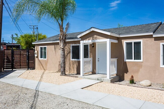 Building Photo - COMING SOON OCTOBER 10th!!! Renovated 2x2 ...