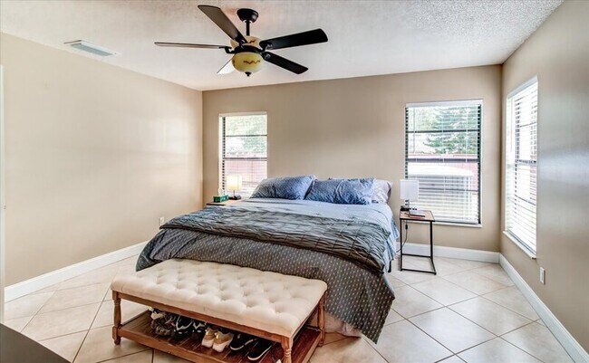 Building Photo - 848 Bucksaw Pl