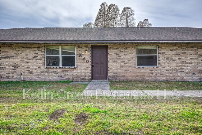 Building Photo - 860 Fox Lake Dr