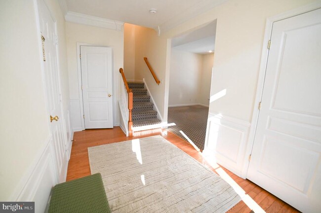 Building Photo - 1910 Cavalier Ln