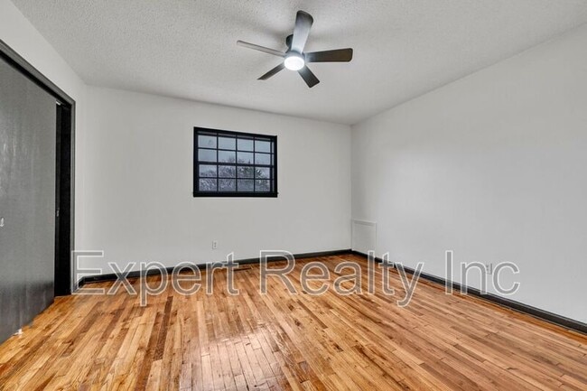 Building Photo - 117 62nd St