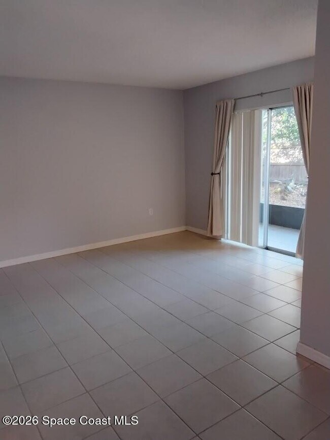 Building Photo - 130 Summer Pl