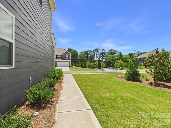Building Photo - 2794 Yeager Dr NW