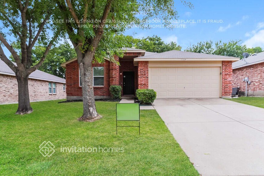 Primary Photo - 1104 Scenic Hills Dr