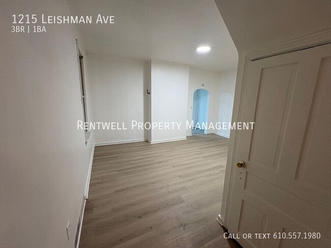 Building Photo - 1215 Leishman Ave