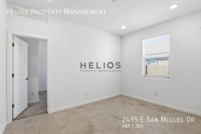 Building Photo - 2495 E San Miguel Dr