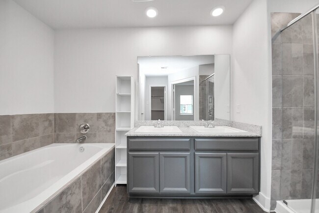 Building Photo - 4423 Santorini Ln