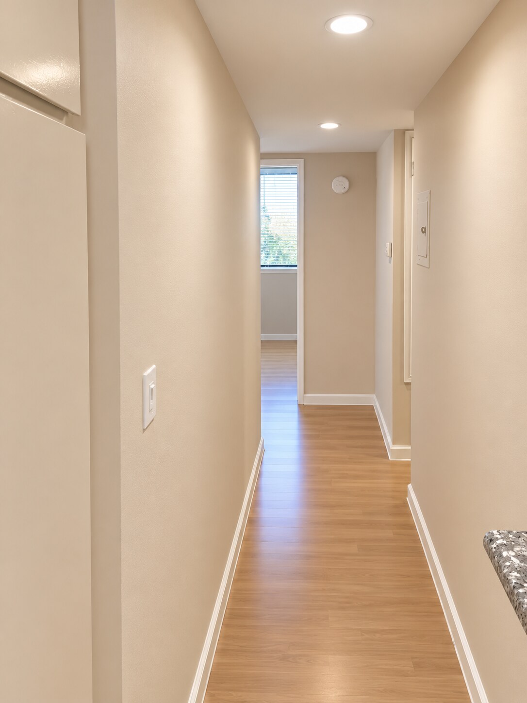 Hallway - 18620 Hatteras St