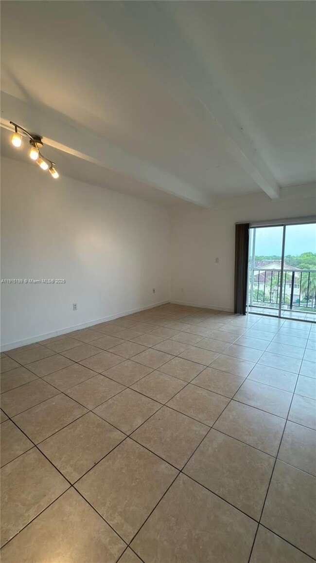 Building Photo - 8950 NE 8th Ave