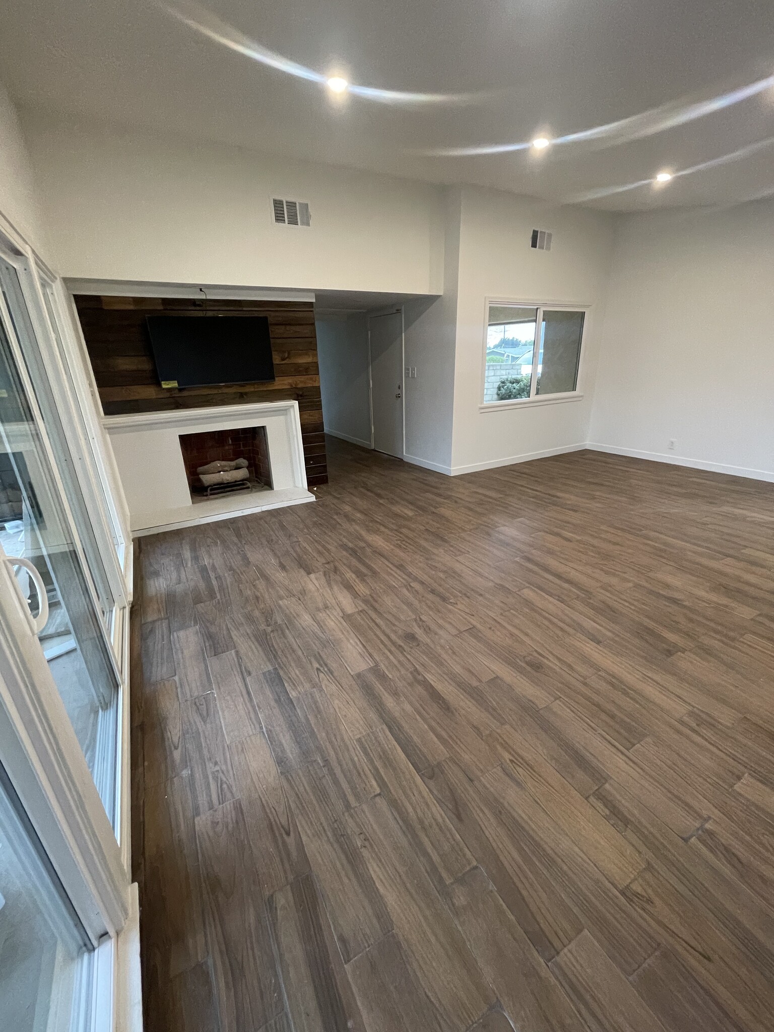 Living/Dining Room - 540 Chestnut St