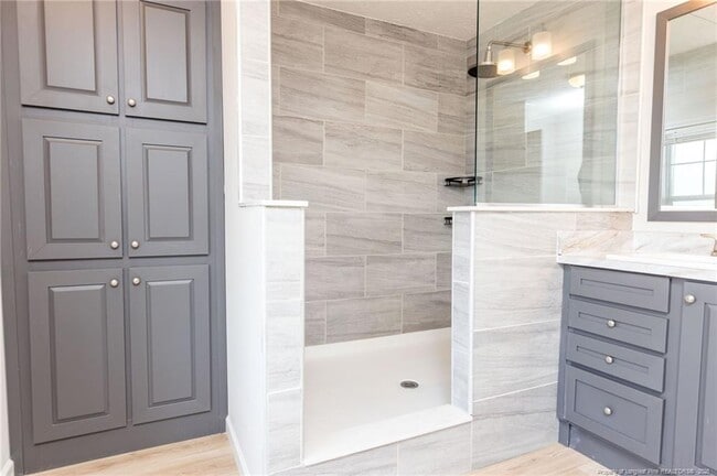 Building Photo - 37 Bermuda Dr