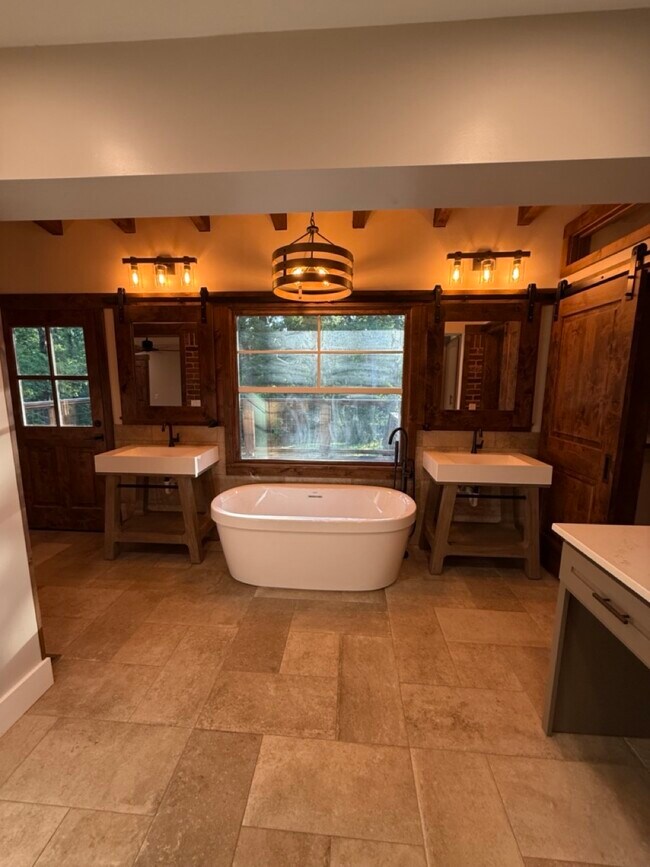 Building Photo - 233 Ranchwood Trail