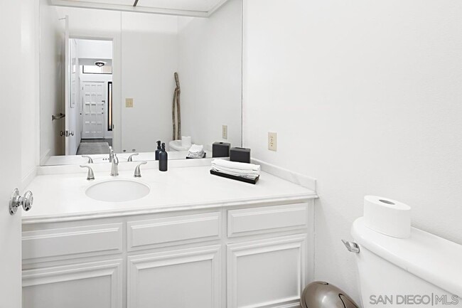 Building Photo - 6605 Caminito Scioto