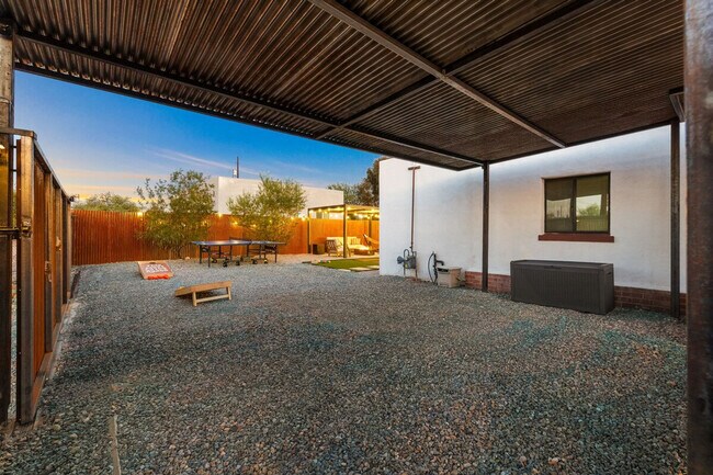 Building Photo - 1314 S 8th Ave