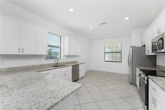 Building Photo - 16851 Cayo Key Dr