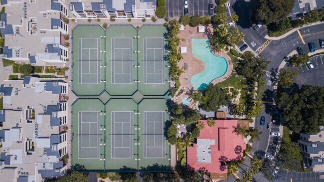 Building Photo - FULLY UPGRADED TWO BEDROOM IN LUXURIOUS COMPLEX!